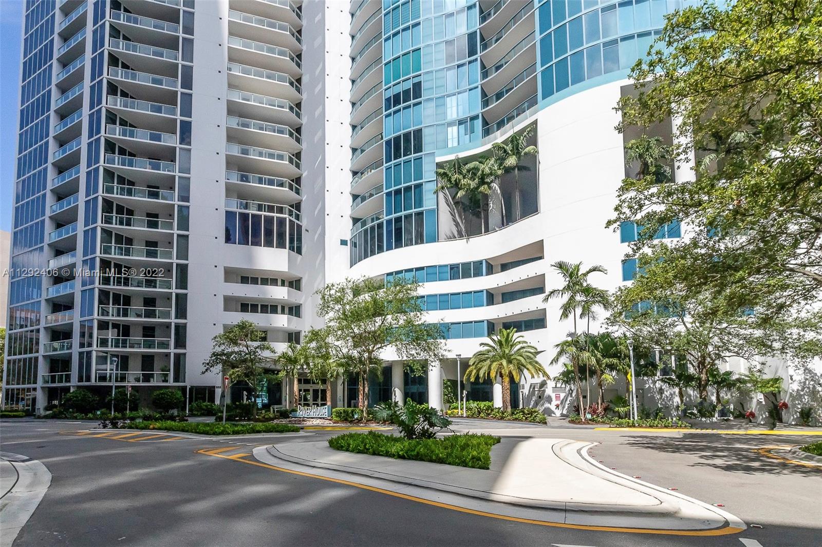 LAS OLAS RIVER HOUSE COND - Residential