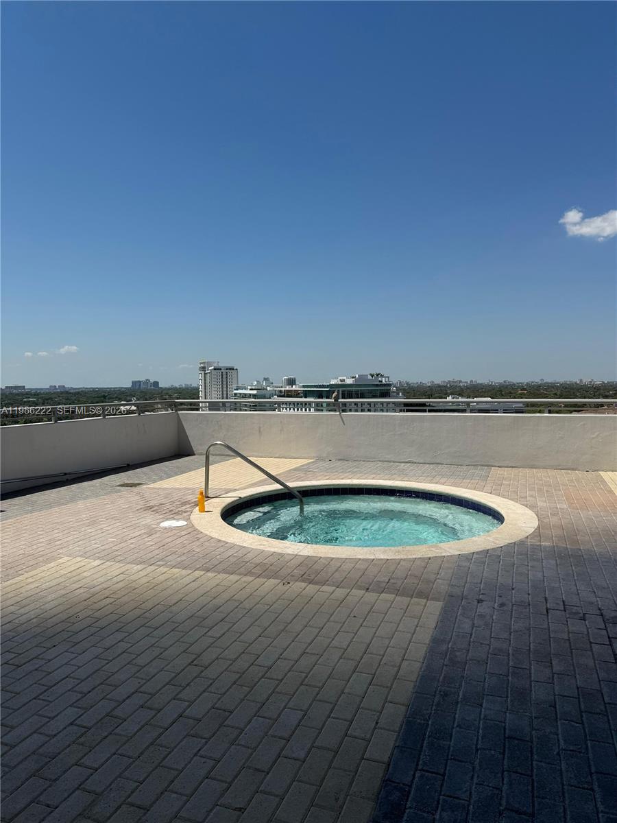INFINITY AT BRICKELL COND - Residential