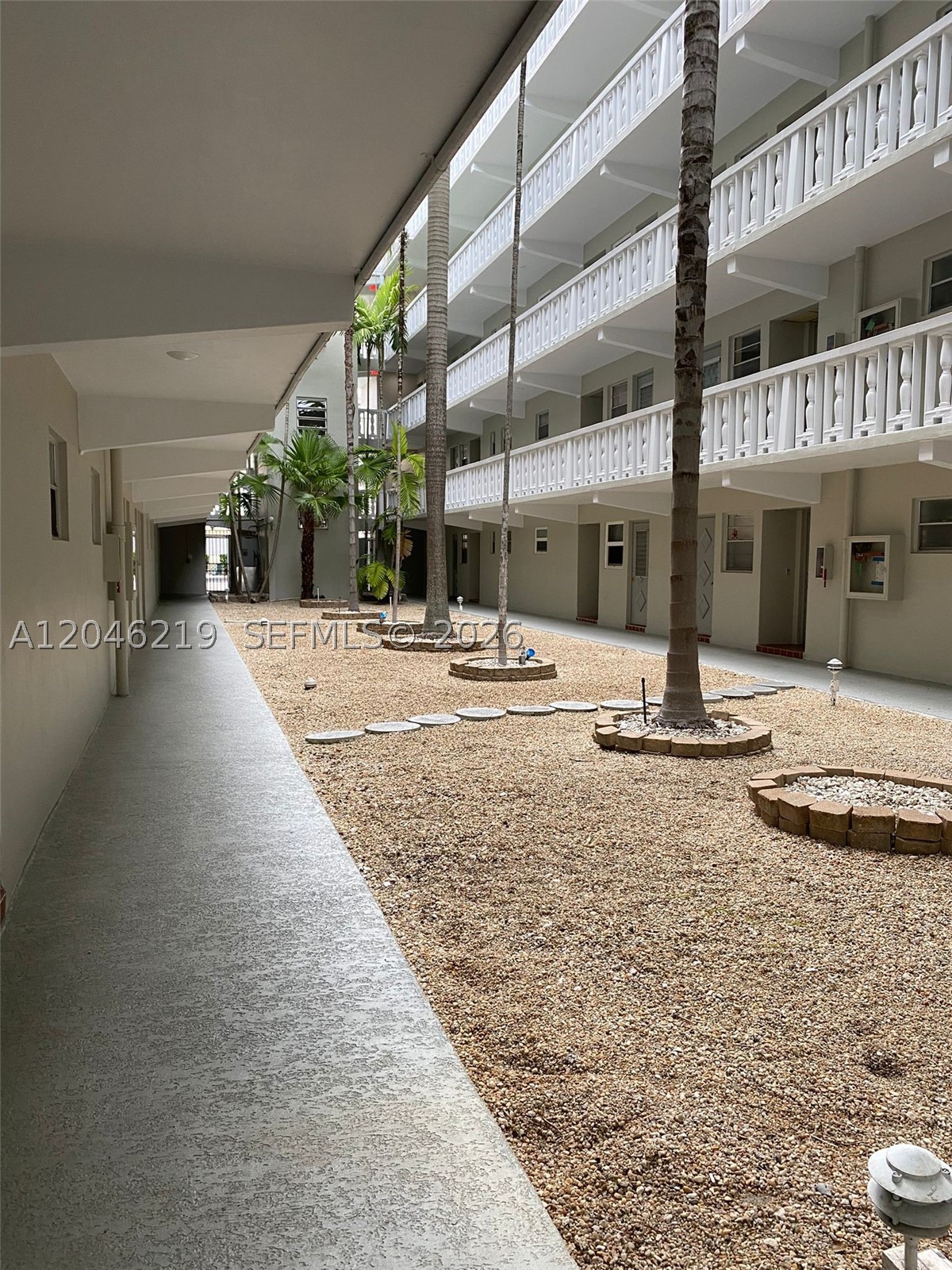 THIRD GULFSTREAM GARDEN - Residential Lease