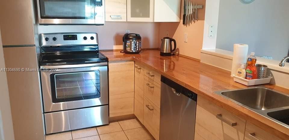 PORTO BELLAGIO CONDO - Residential Lease