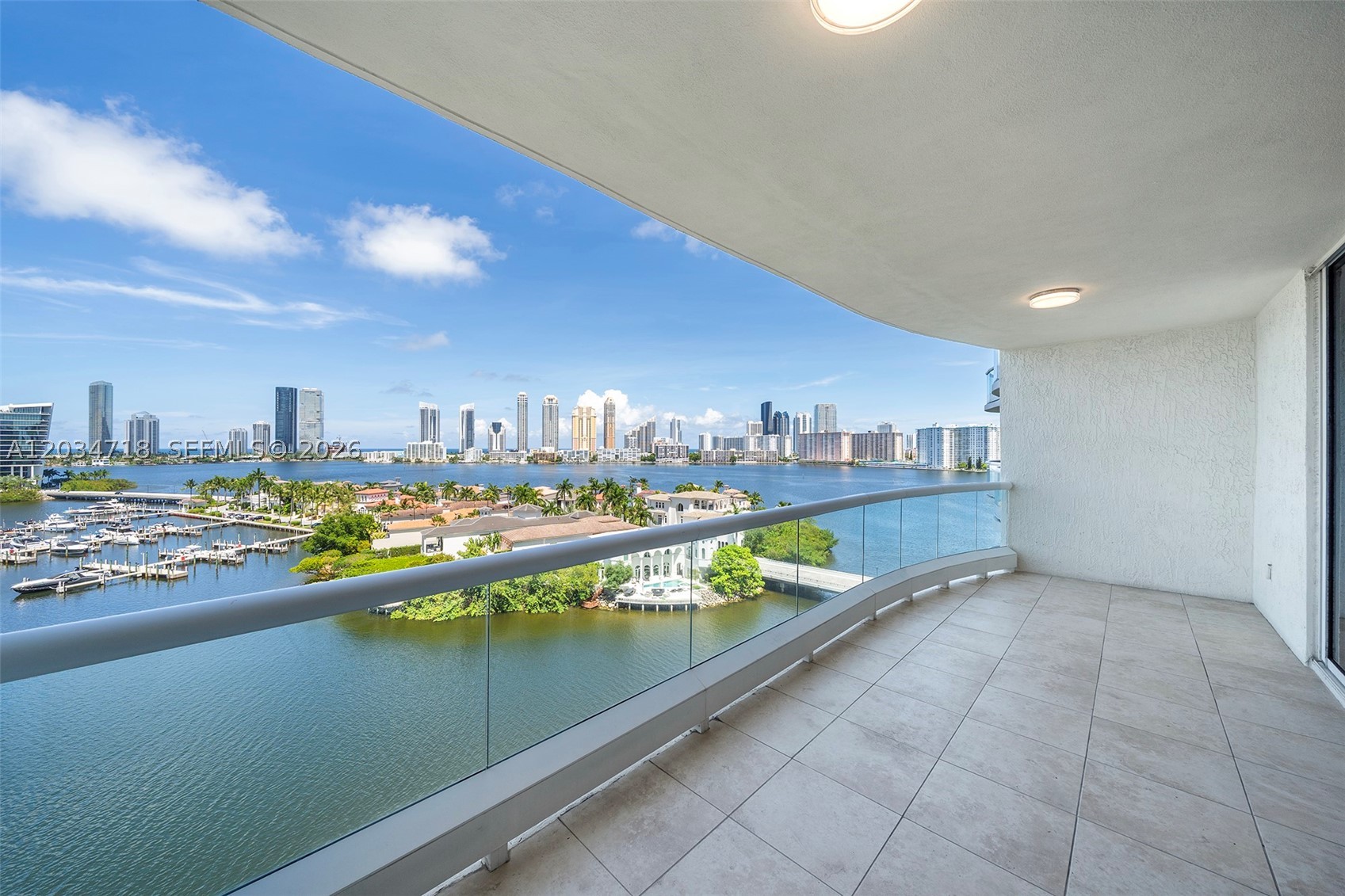 BELLAMARE @ WILLIAMS ISLA - Residential