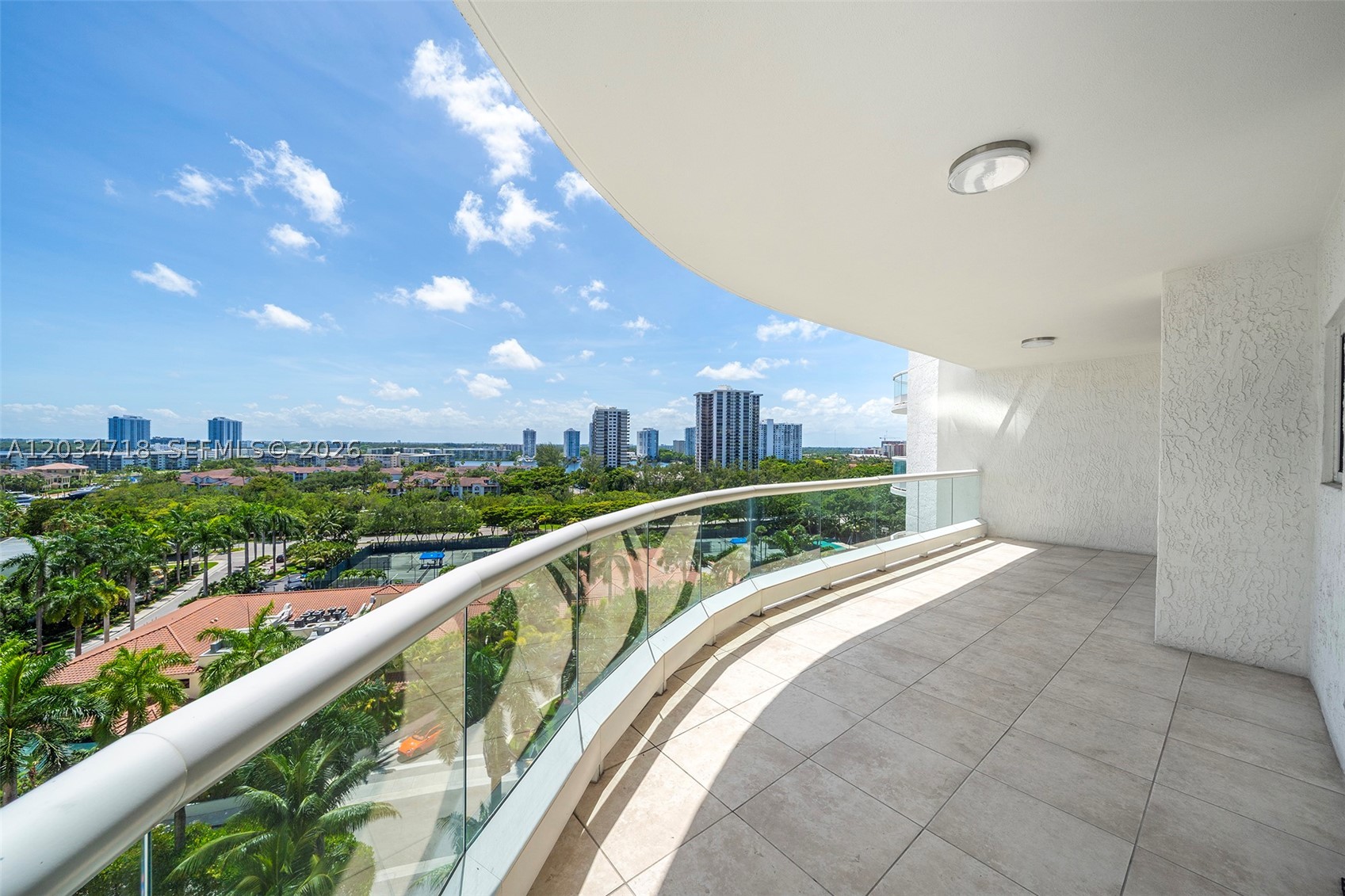 BELLAMARE @ WILLIAMS ISLA - Residential