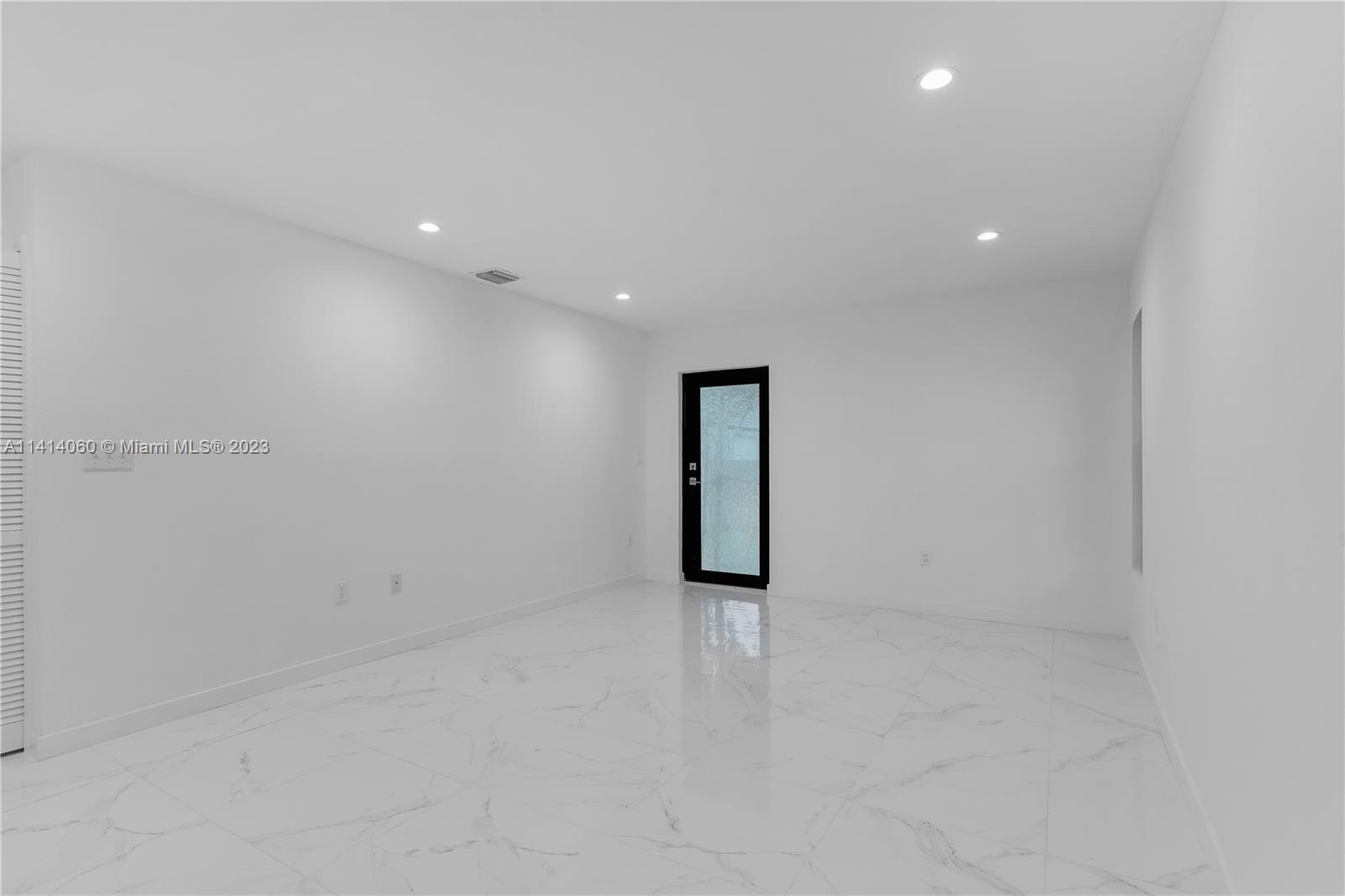 PARA VILLA HEIGHTS - Residential
