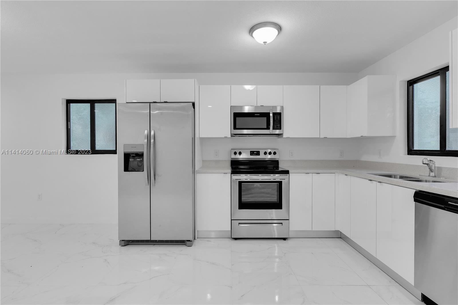 PARA VILLA HEIGHTS - Residential