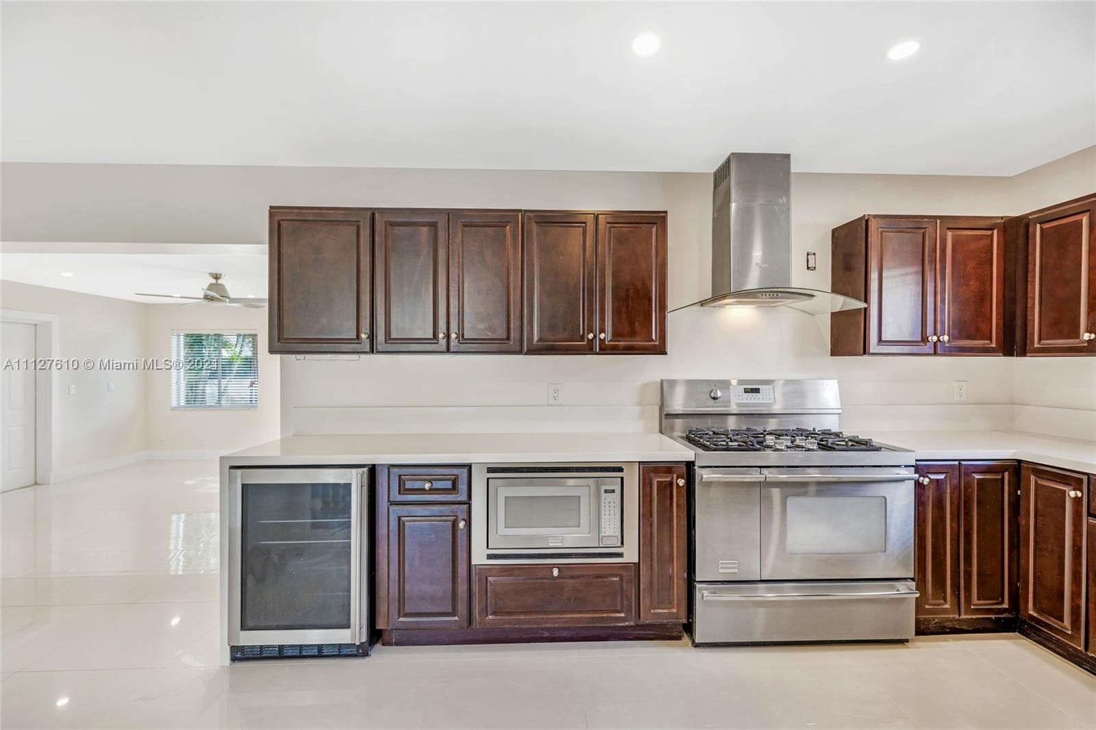 HOLLYWOOD LAKES SEC - Residential Lease