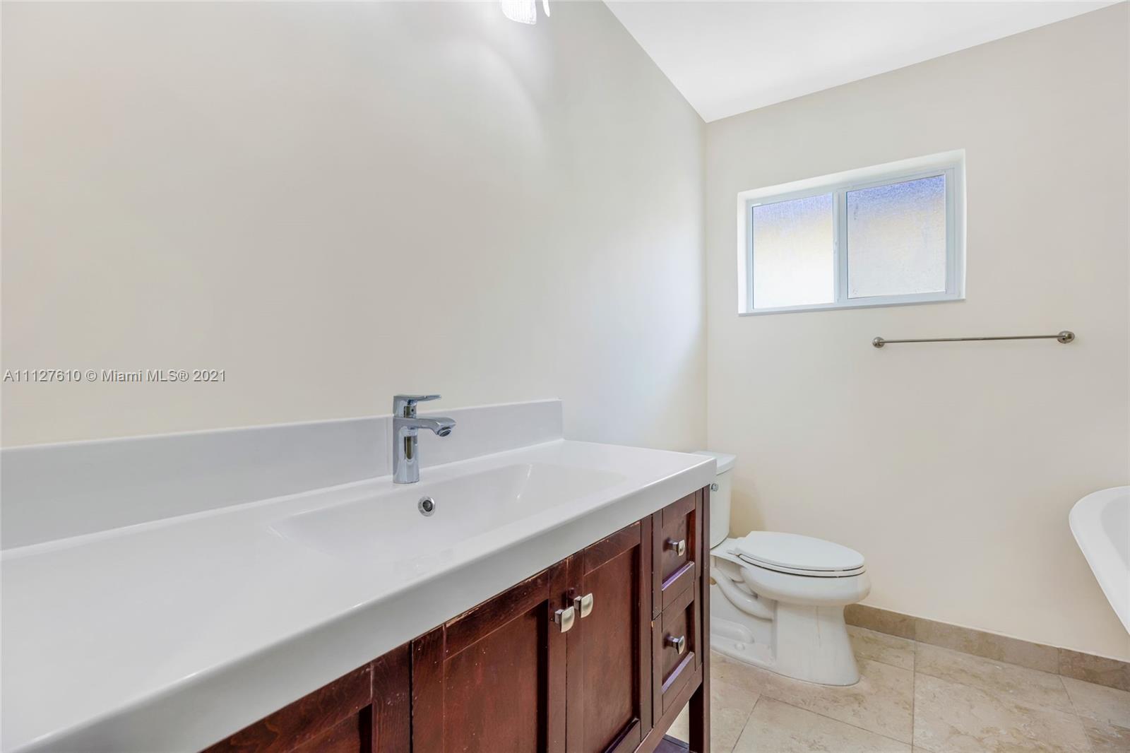 HOLLYWOOD LAKES SEC - Residential Lease