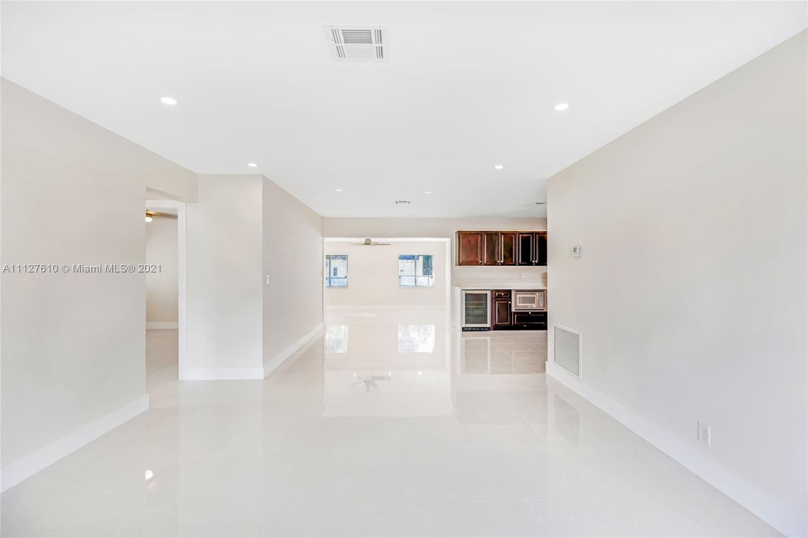 HOLLYWOOD LAKES SEC - Residential Lease