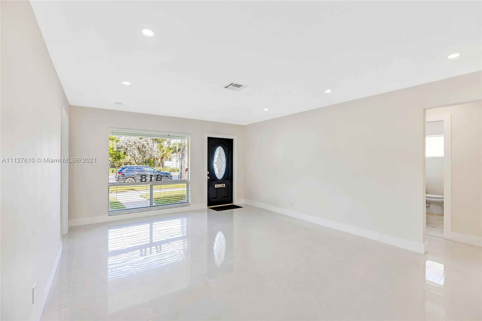 HOLLYWOOD LAKES SEC - Residential Lease