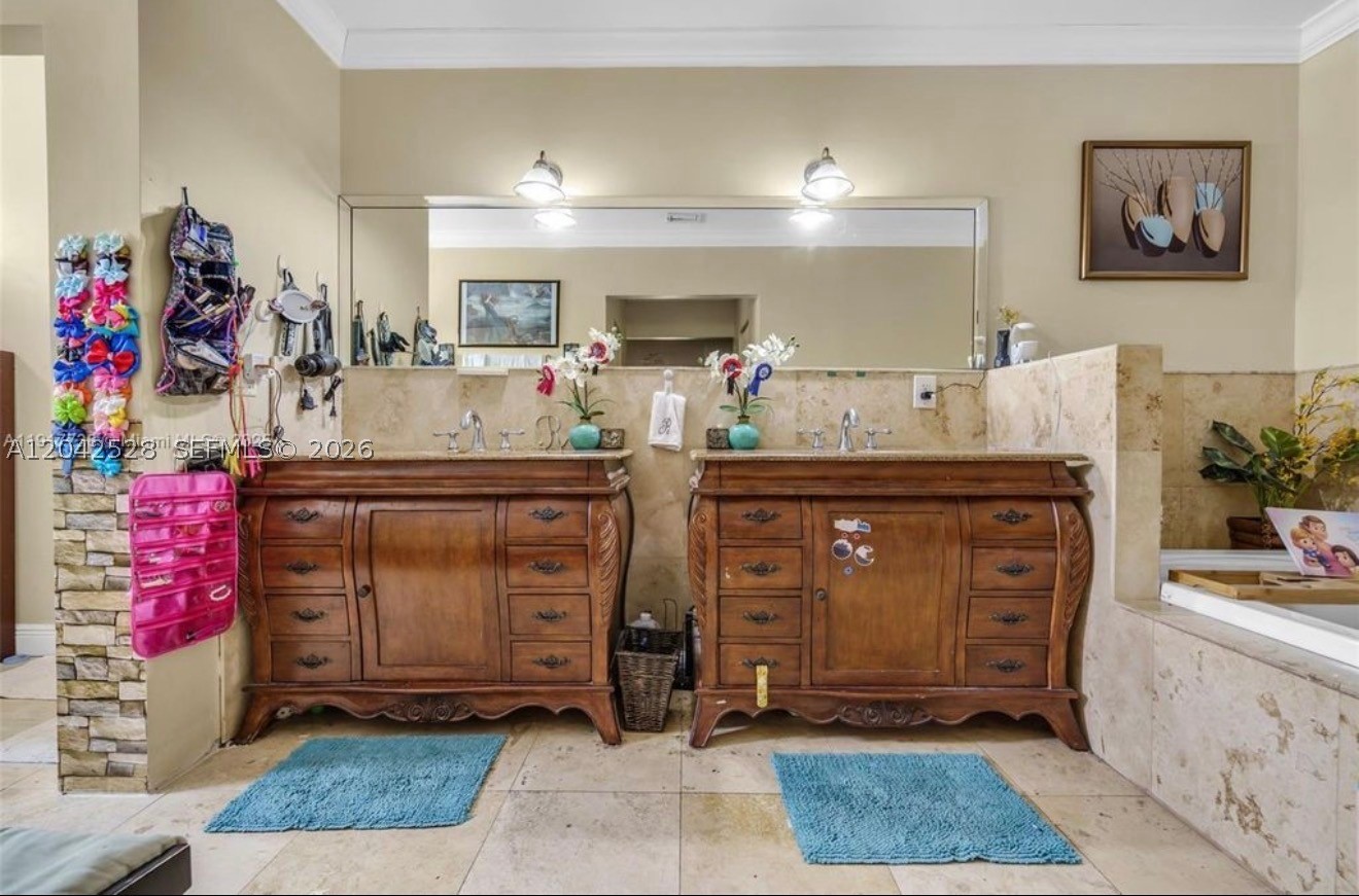 CORAL WAY HOMESITES - Residential