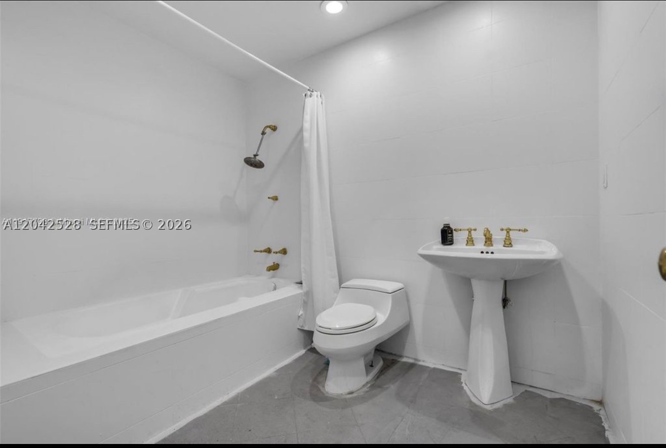 CORAL WAY HOMESITES - Residential