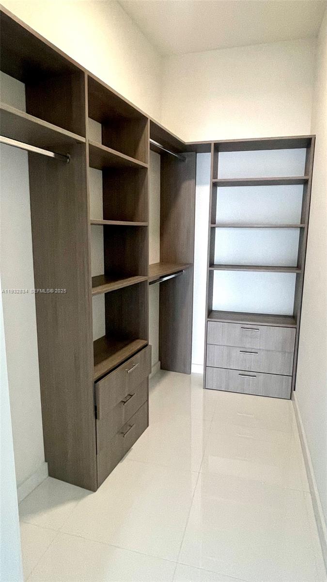 PARAMOUNT MIAMI WORLDCENT - Residential