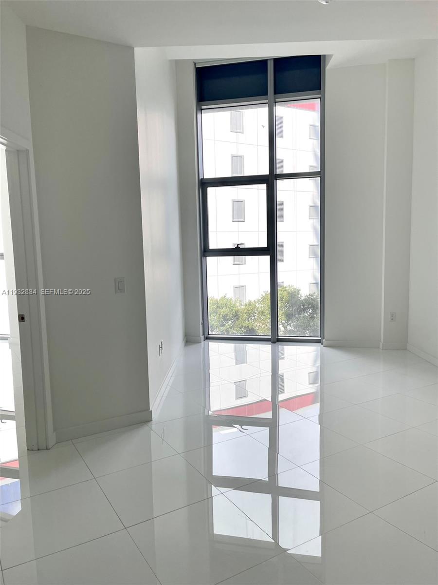 PARAMOUNT MIAMI WORLDCENT - Residential