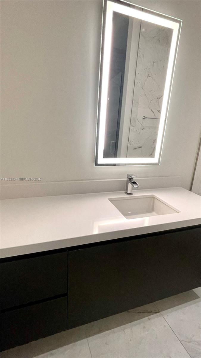 PARAMOUNT MIAMI WORLDCENT - Residential