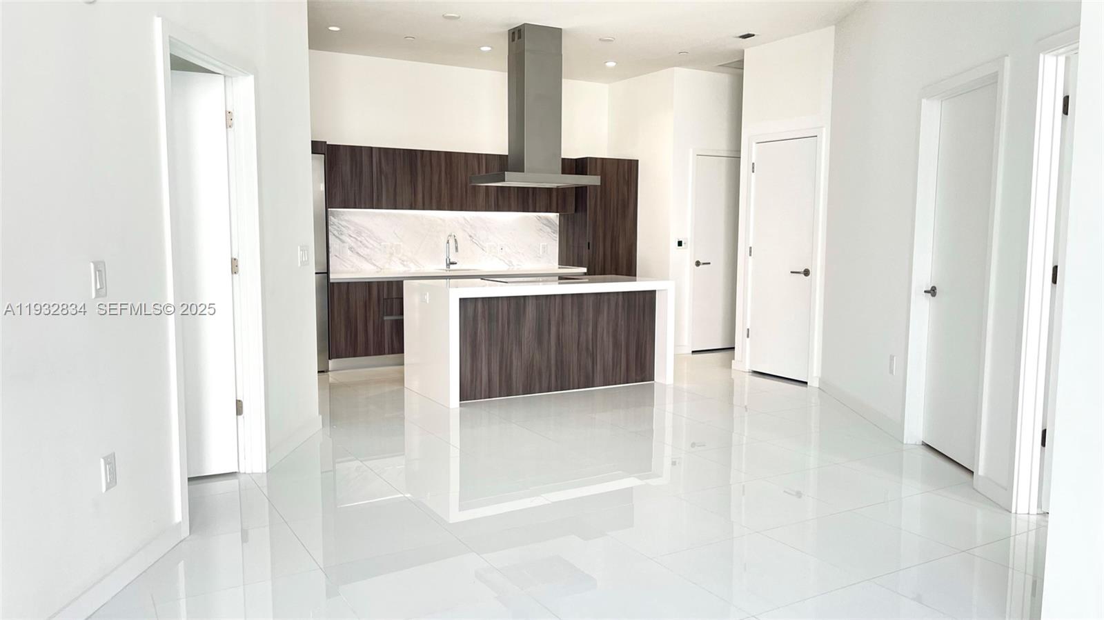 PARAMOUNT MIAMI WORLDCENT - Residential