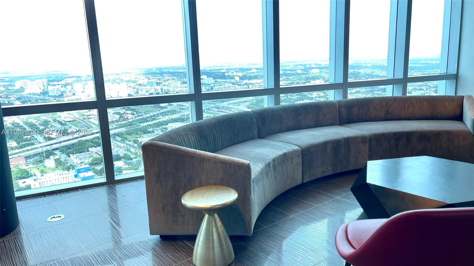 PARAMOUNT MIAMI WORLDCENT - Residential