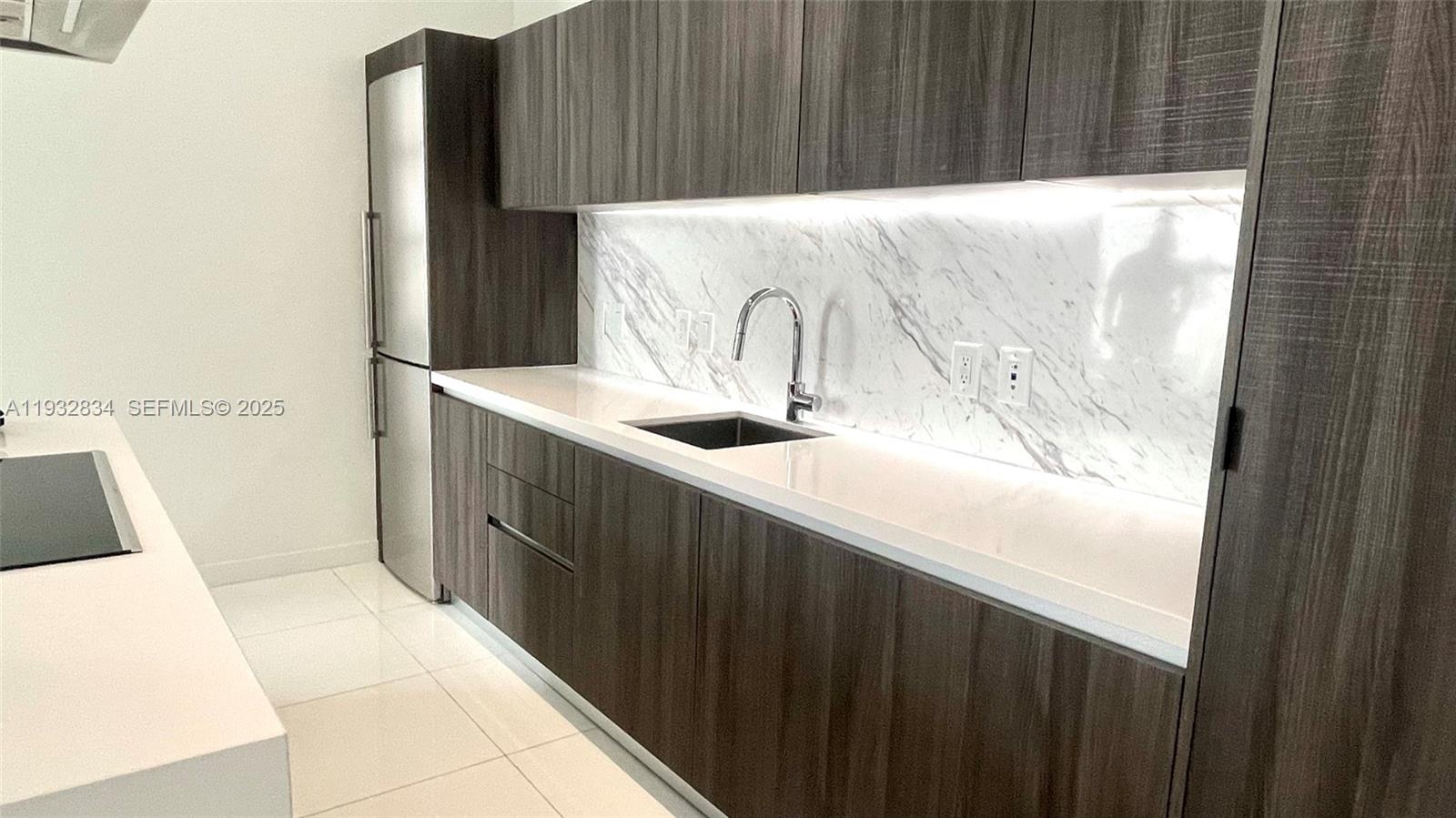 PARAMOUNT MIAMI WORLDCENT - Residential