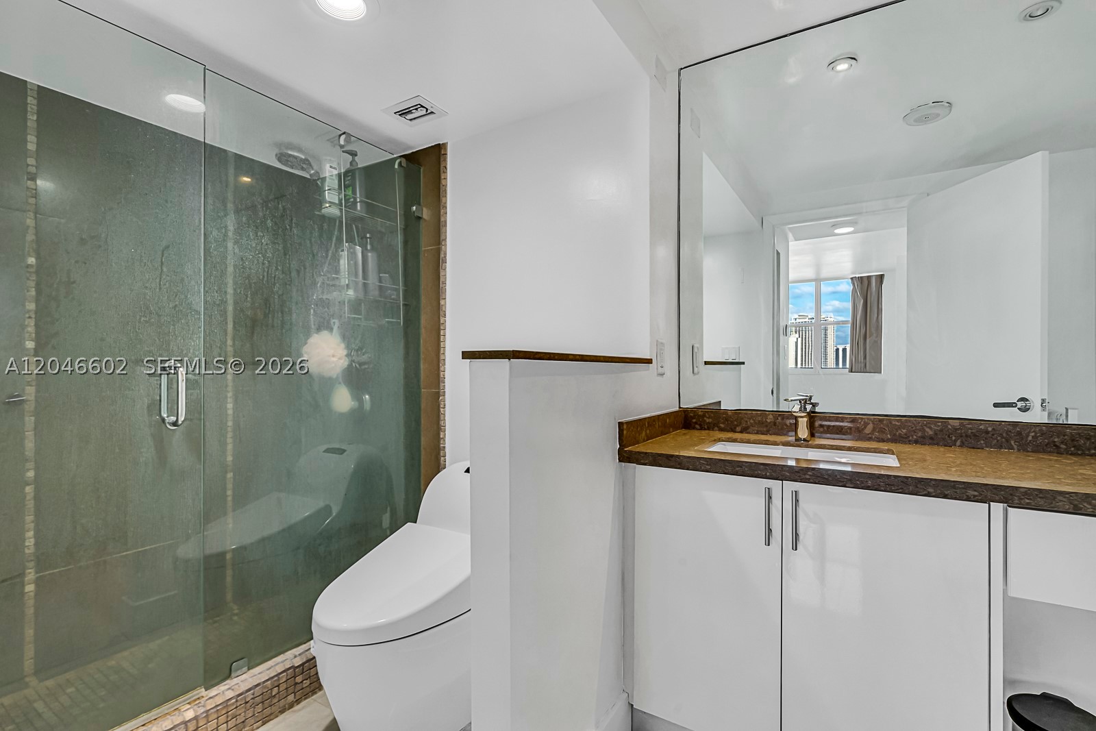 ARLEN HOUSE CONDO - Residential