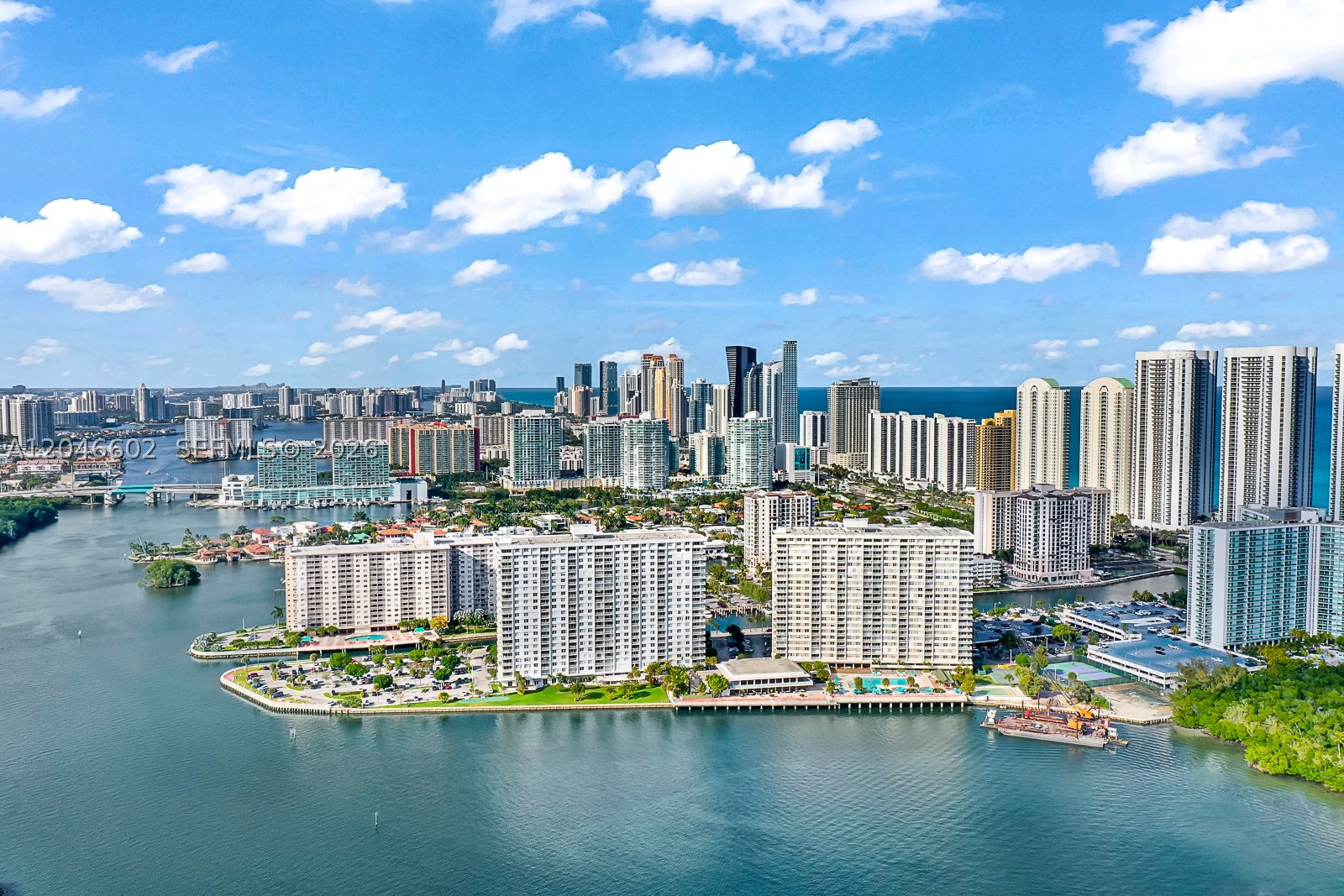 ARLEN HOUSE CONDO - Residential