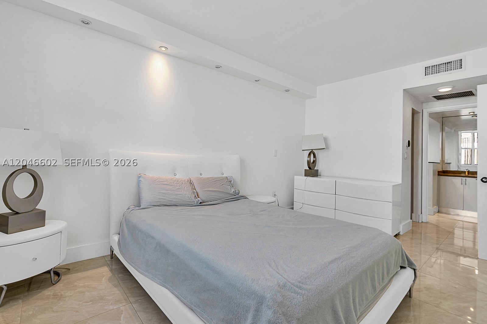 ARLEN HOUSE CONDO - Residential