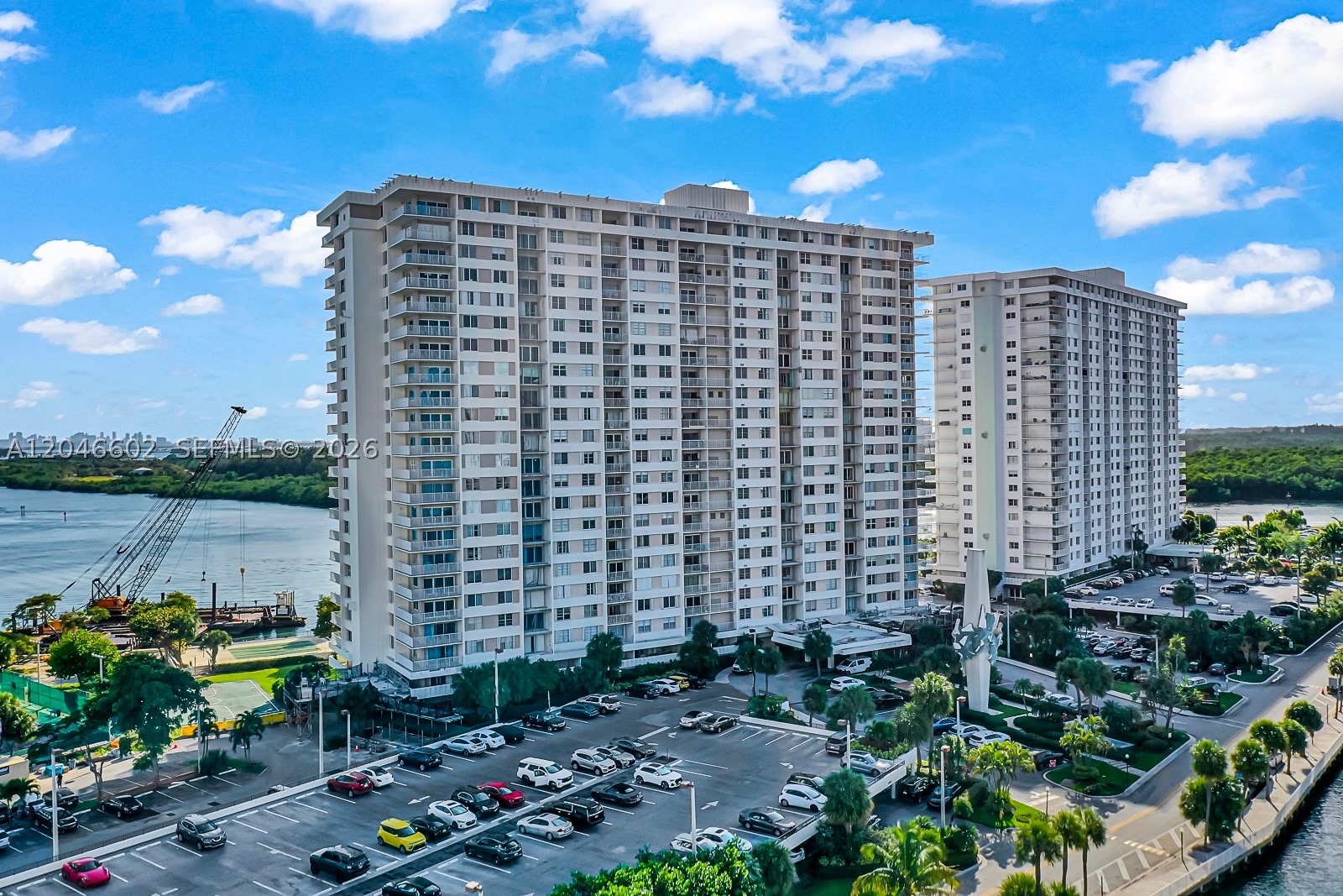 ARLEN HOUSE CONDO - Residential