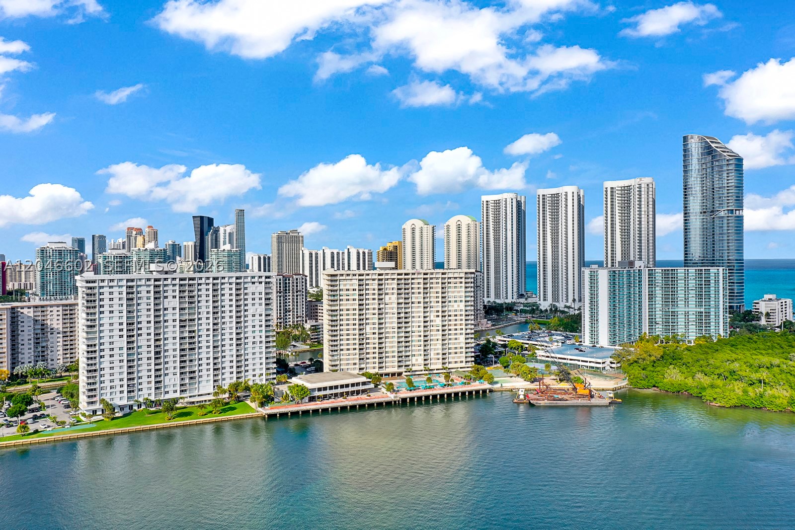 ARLEN HOUSE CONDO - Residential
