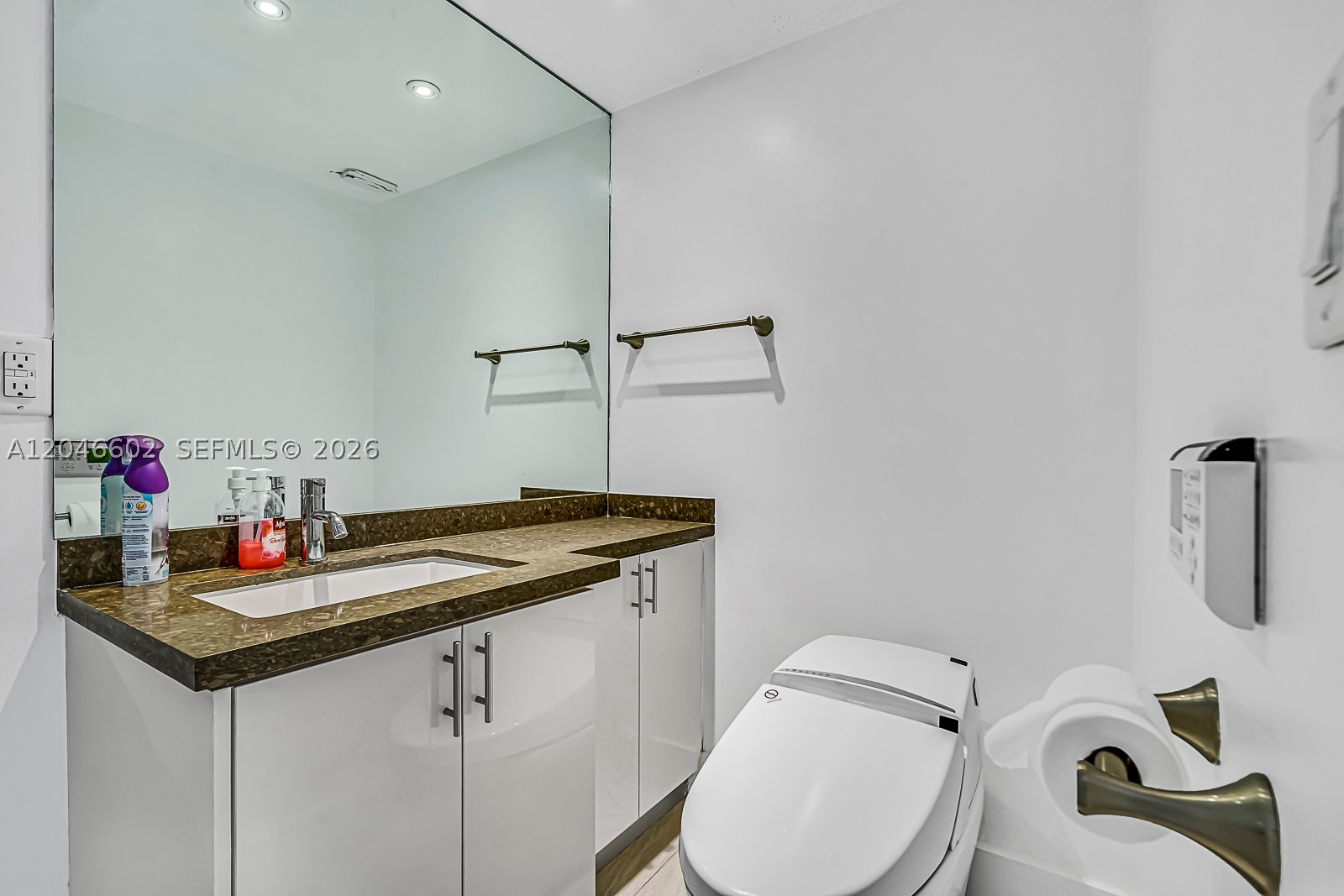 ARLEN HOUSE CONDO - Residential