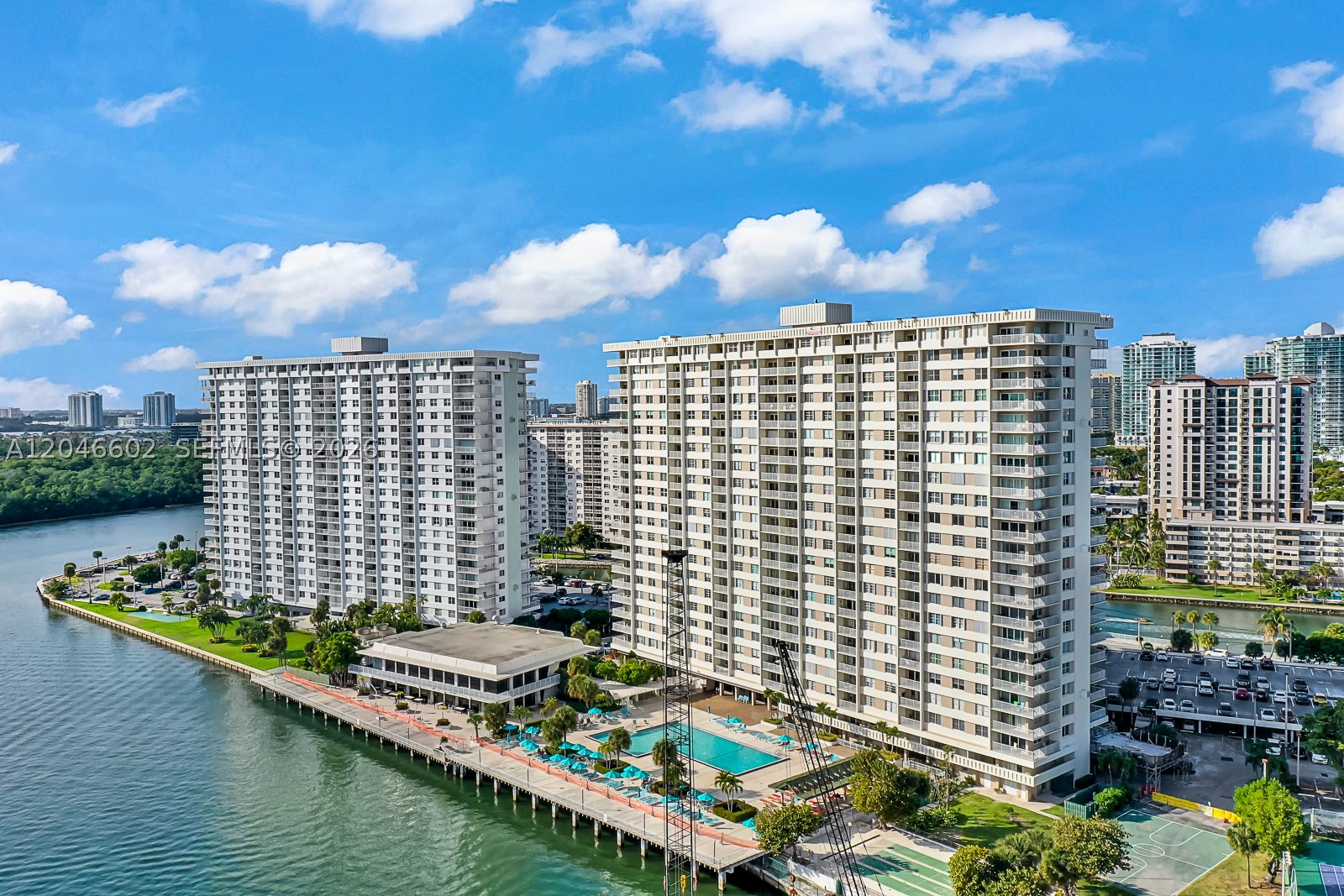 ARLEN HOUSE CONDO - Residential