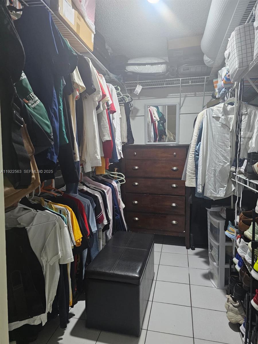 SUMMIT CHASE CONDO - Residential
