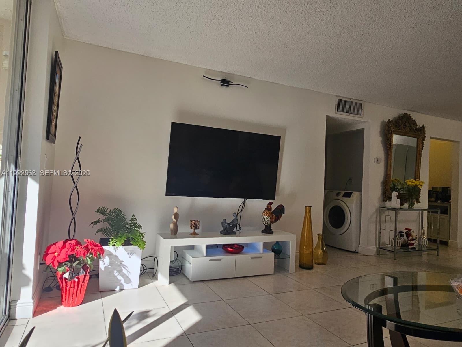SUMMIT CHASE CONDO - Residential