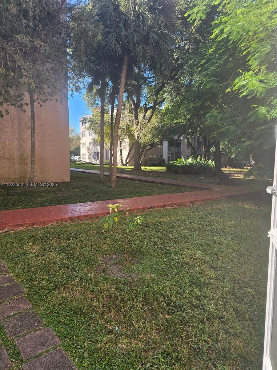 SUMMIT CHASE CONDO - Residential