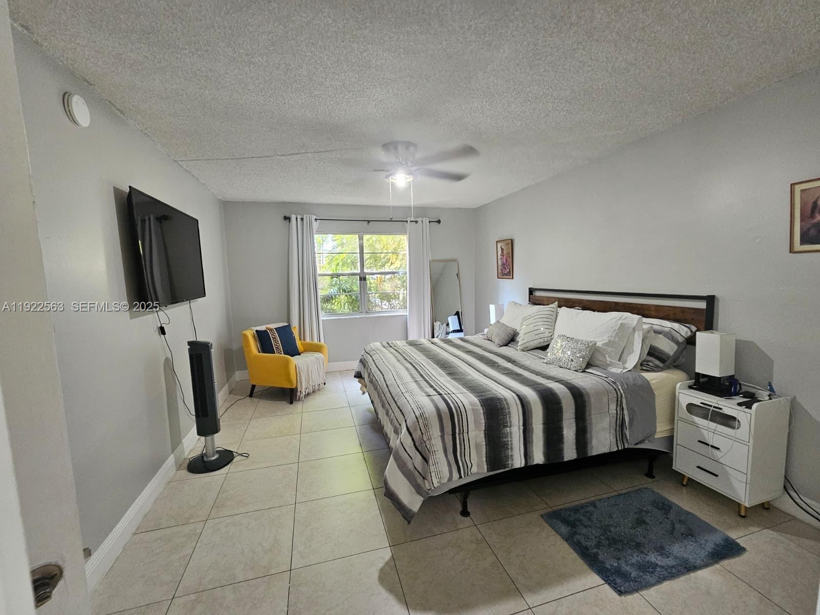 SUMMIT CHASE CONDO - Residential