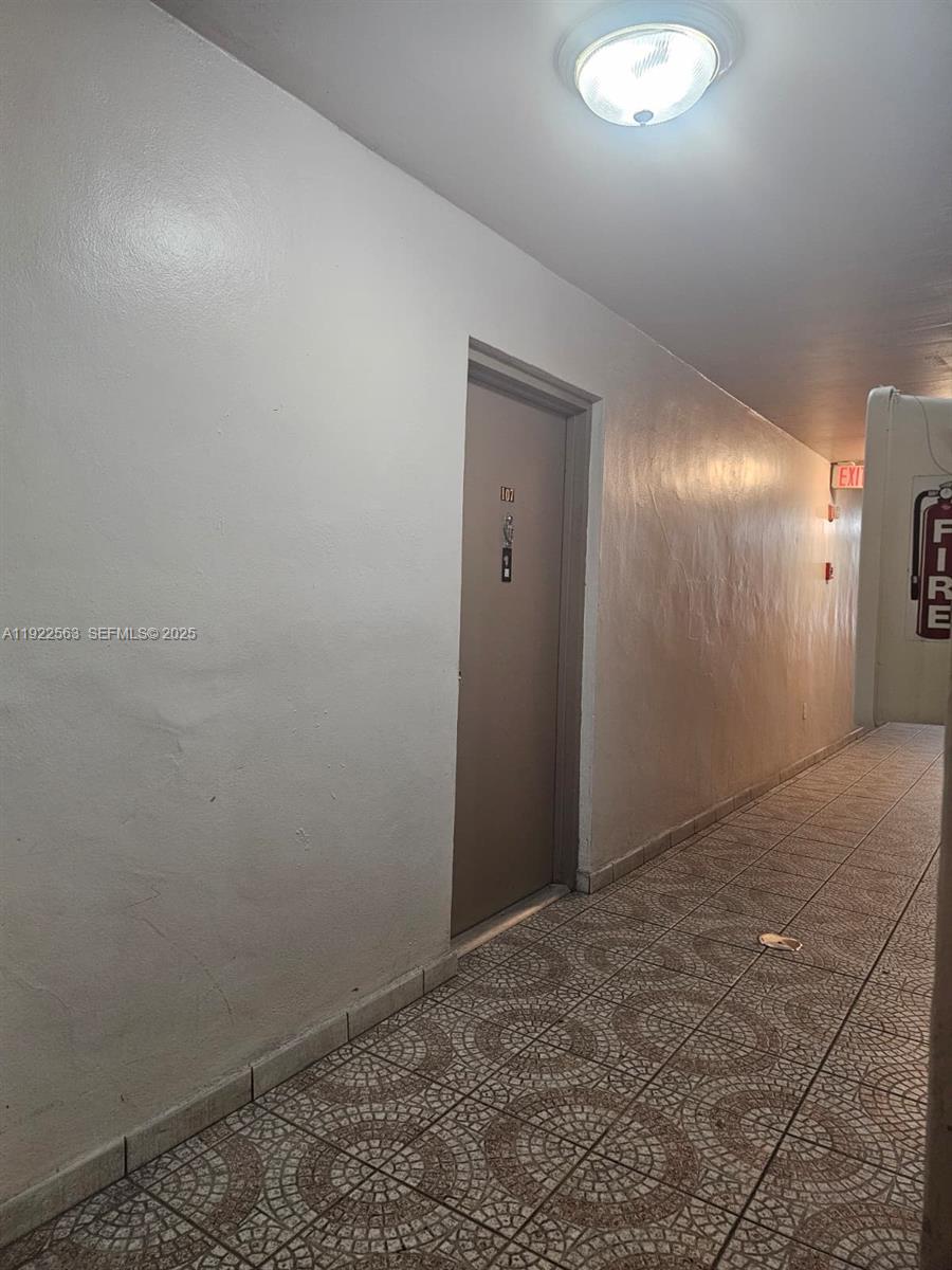 SUMMIT CHASE CONDO - Residential