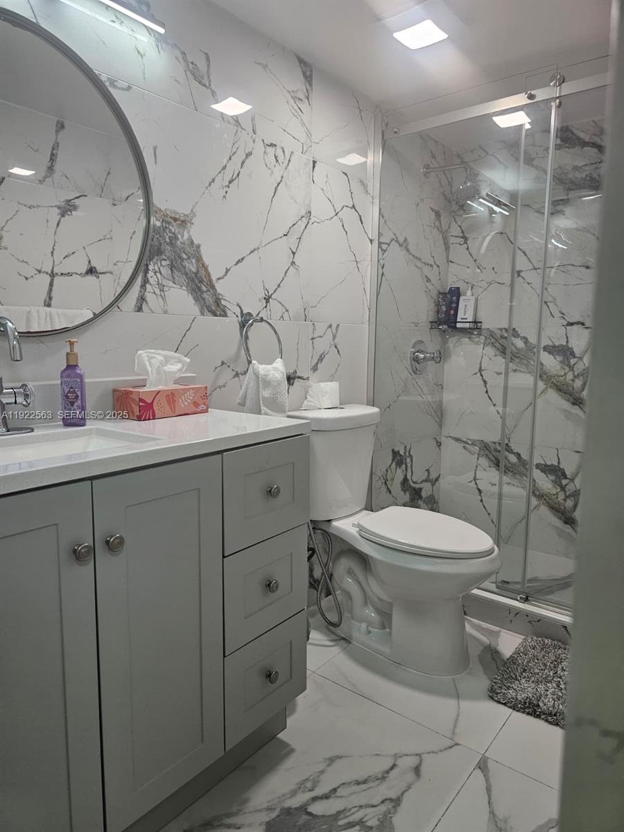 SUMMIT CHASE CONDO - Residential