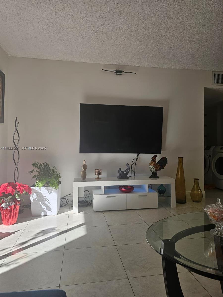 SUMMIT CHASE CONDO - Residential