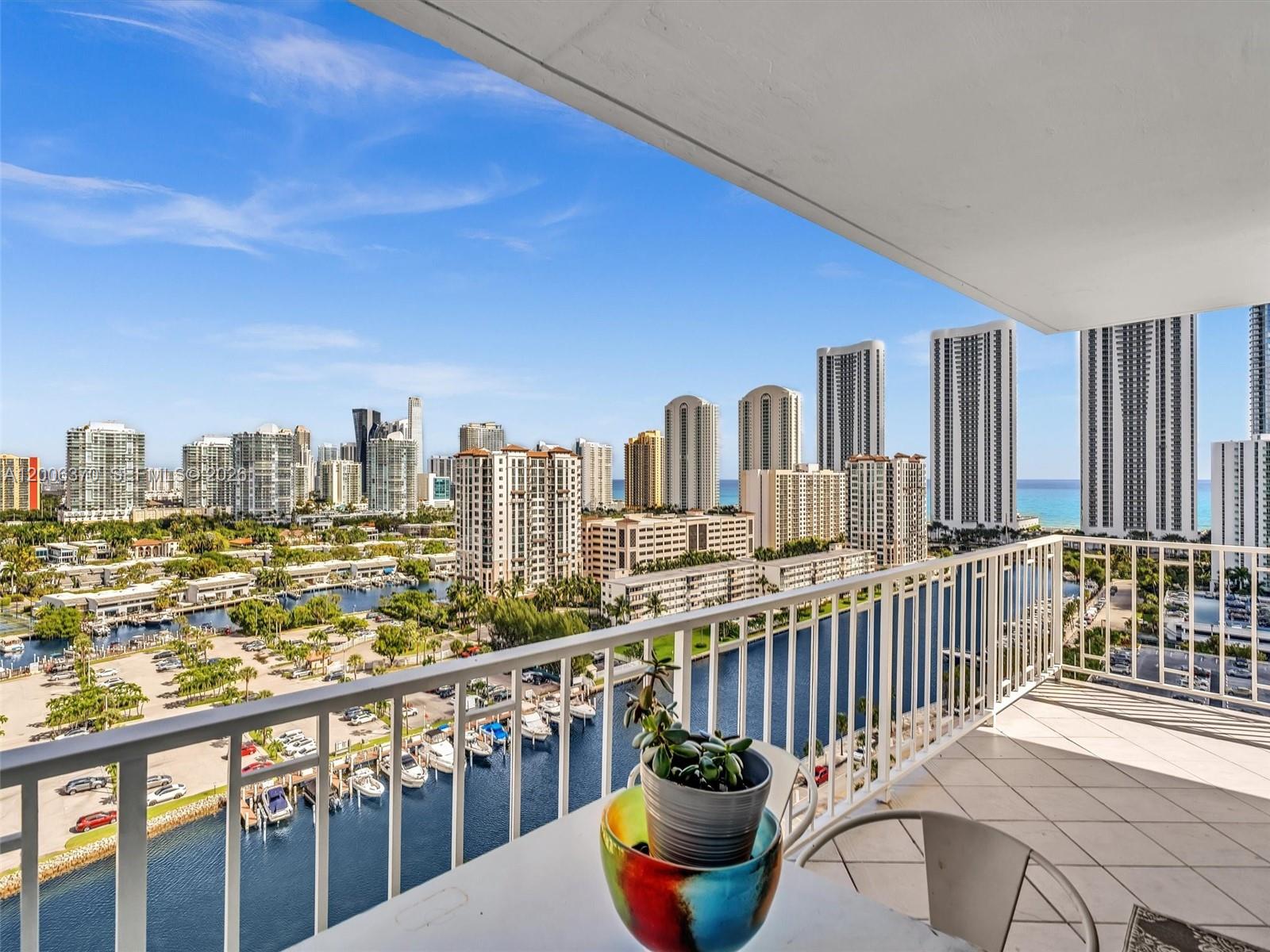 ARLEN HOUSE WEST CONDO - Residential