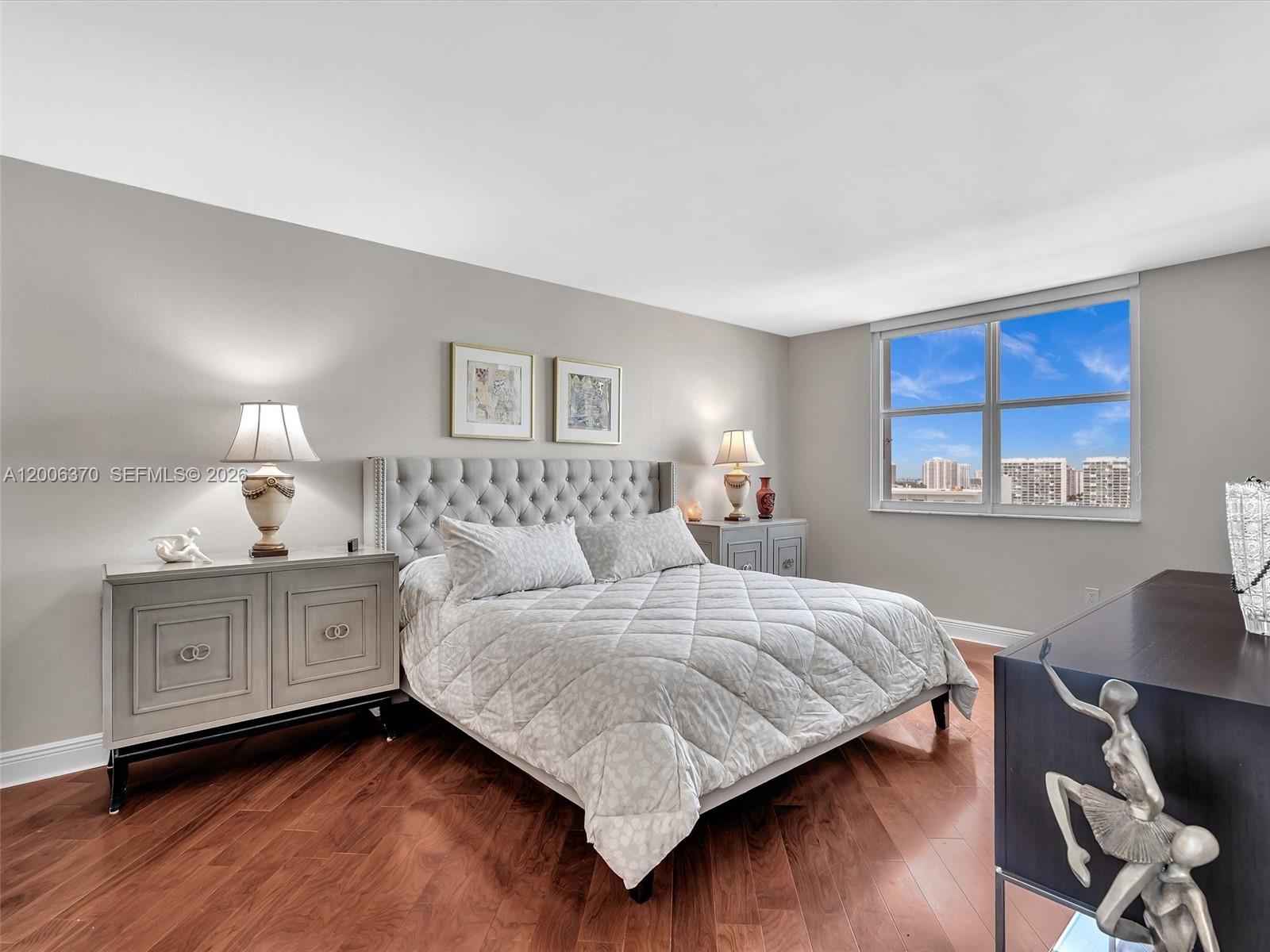 ARLEN HOUSE WEST CONDO - Residential
