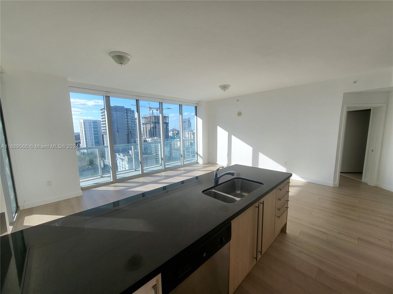 THE AXIS ON BRICKELL II C - Residential Lease