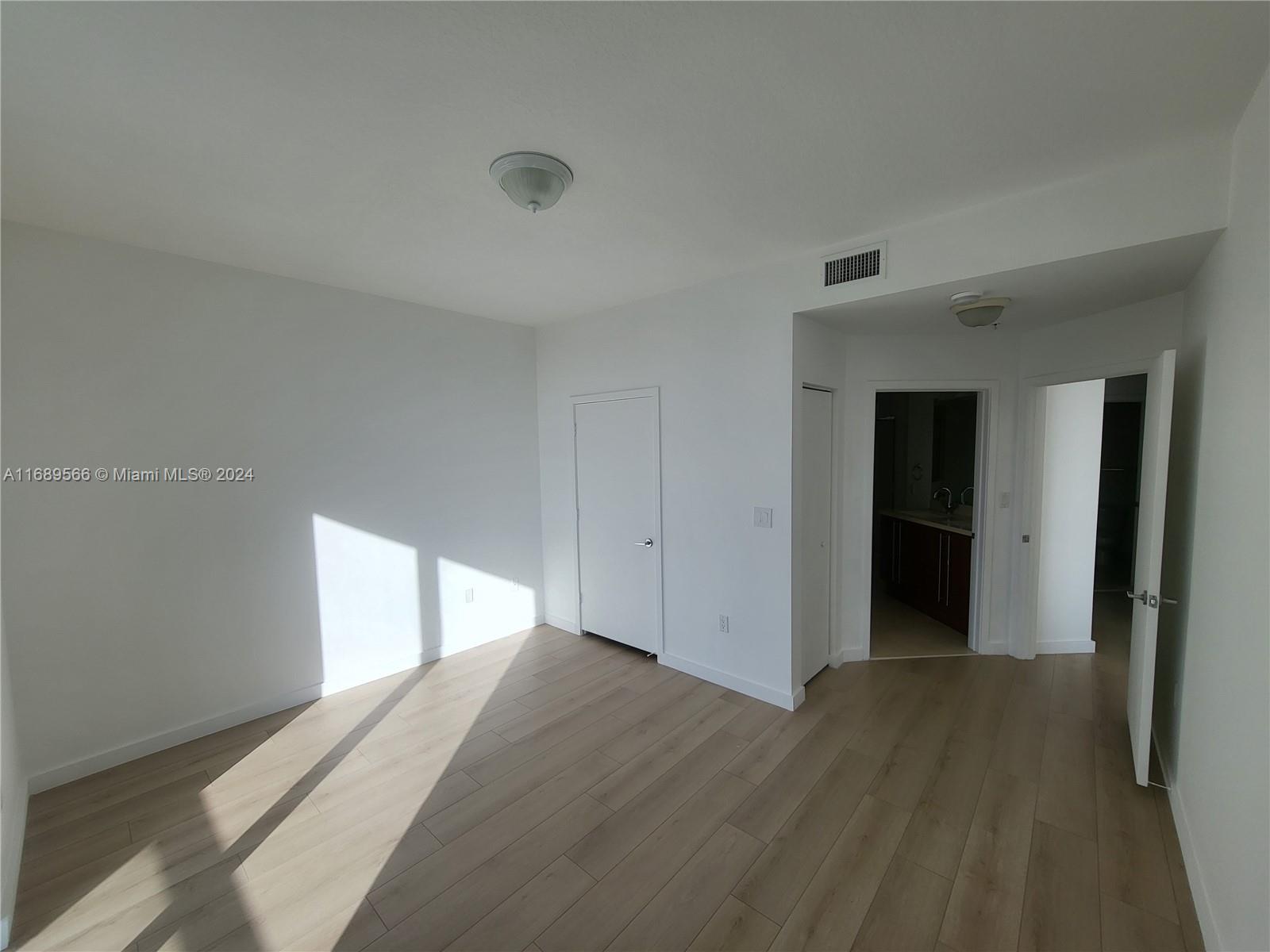 THE AXIS ON BRICKELL II C - Residential Lease