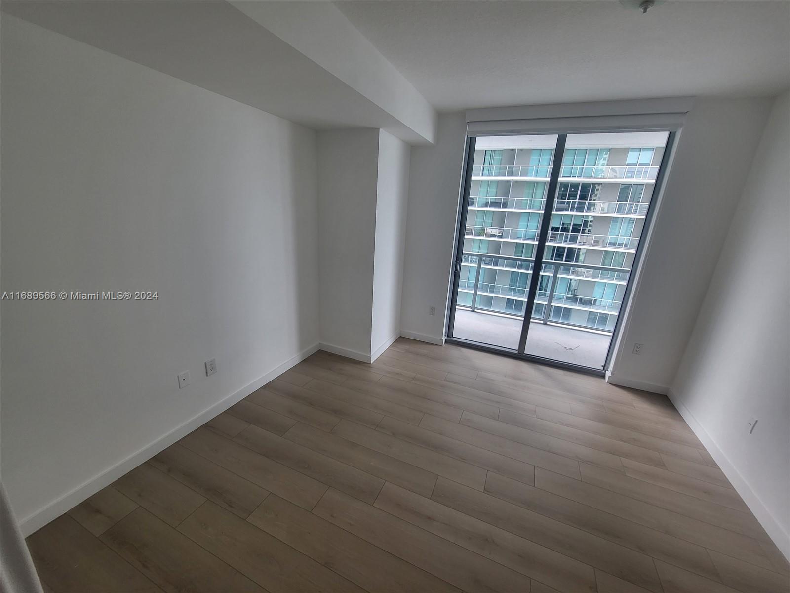 THE AXIS ON BRICKELL II C - Residential Lease