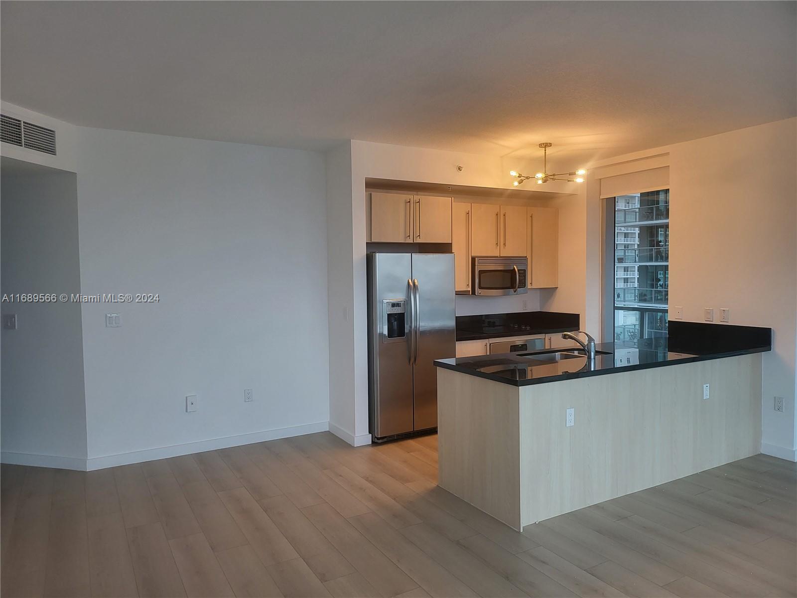 THE AXIS ON BRICKELL II C - Residential Lease