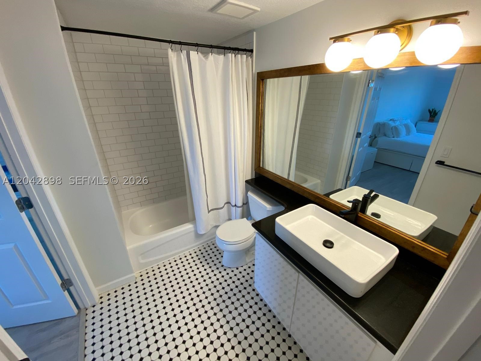 CORAL PLAZA OF MIAMI COND - Residential Lease