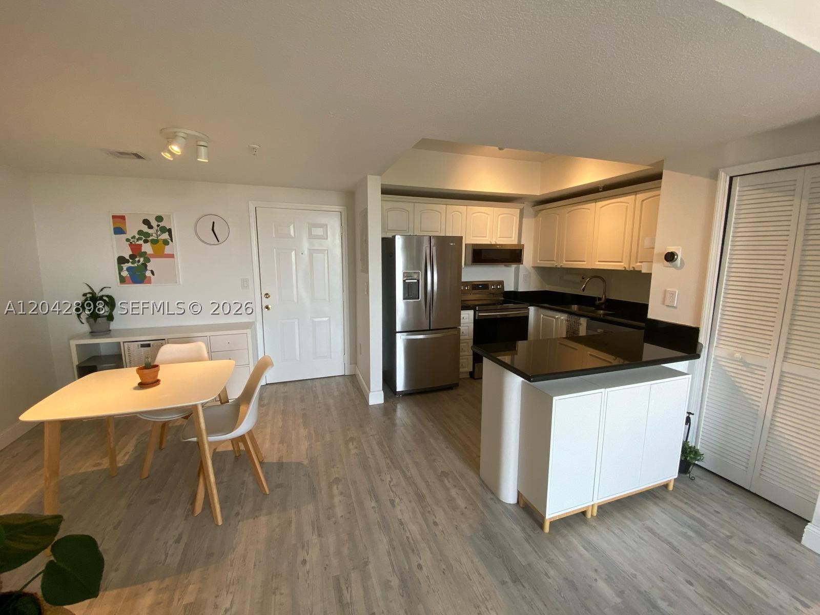 CORAL PLAZA OF MIAMI COND - Residential Lease