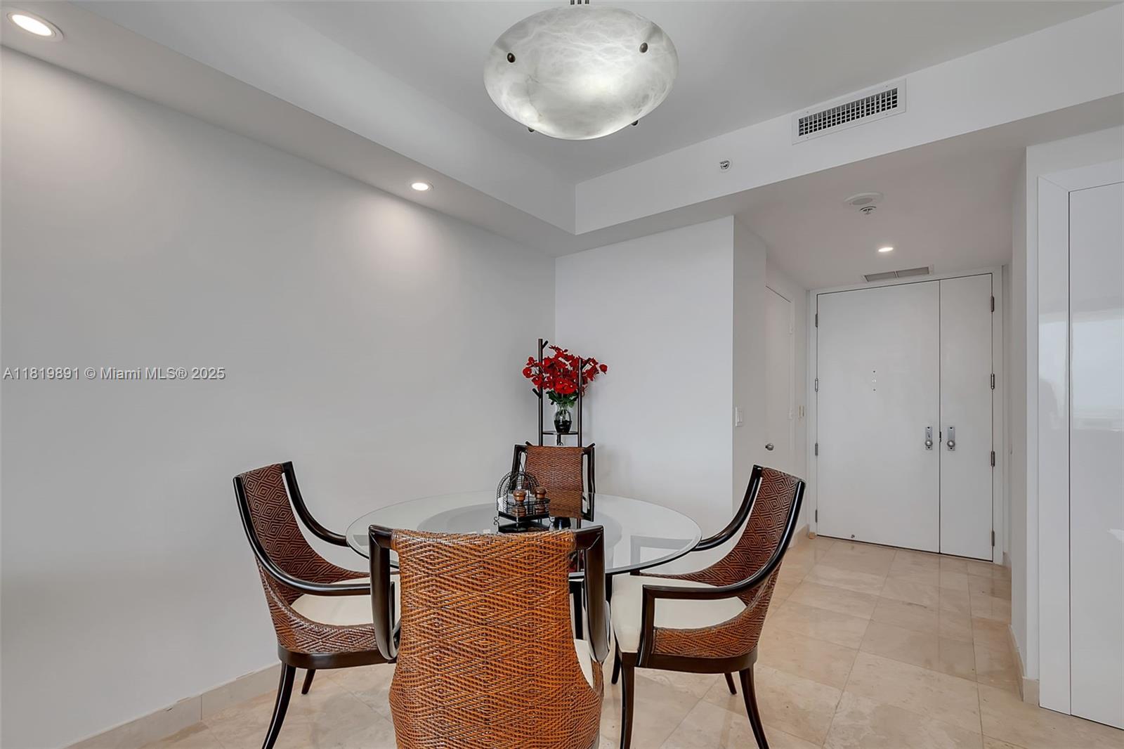 THREE TEQUESTA POINT COND - Residential
