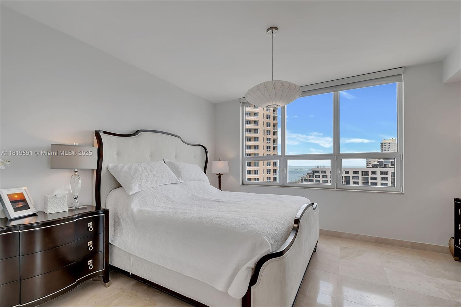 THREE TEQUESTA POINT COND - Residential