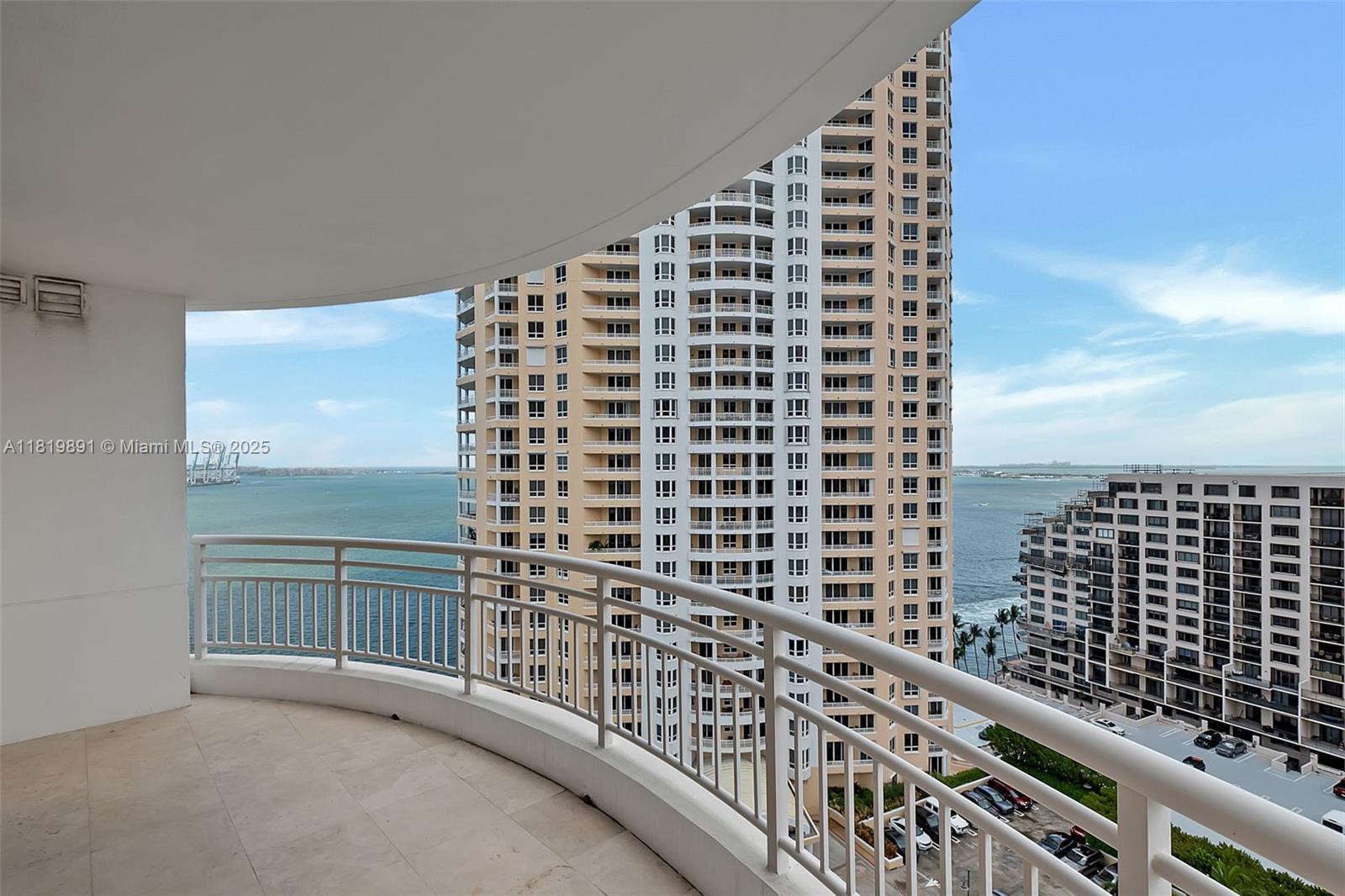 THREE TEQUESTA POINT COND - Residential