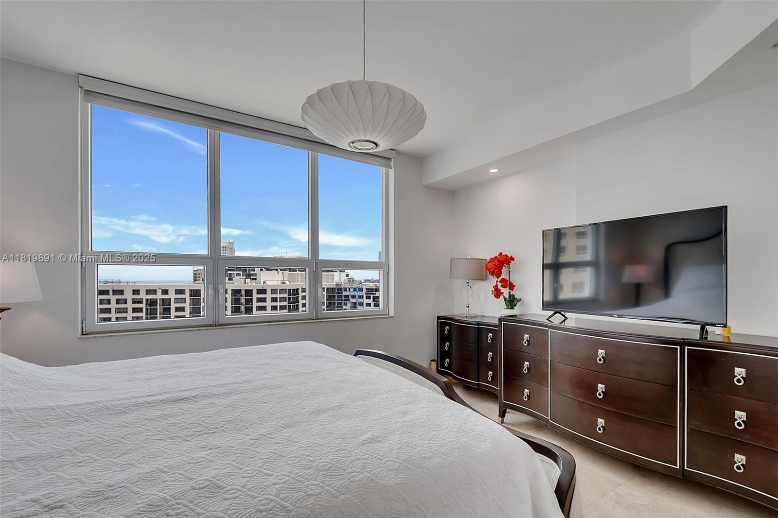 THREE TEQUESTA POINT COND - Residential