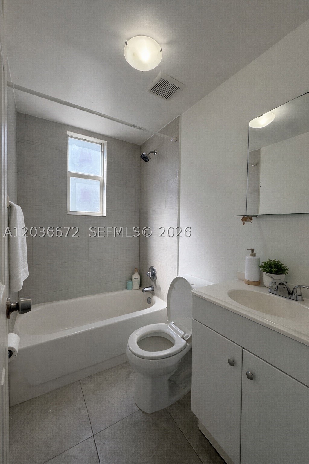 MIAMI NORTH - Residential Lease