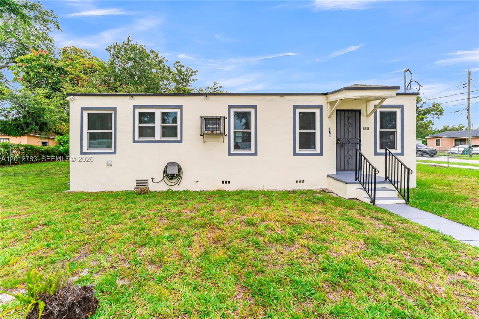 AIRLINE ESTATES UNIT 1 - Residential
