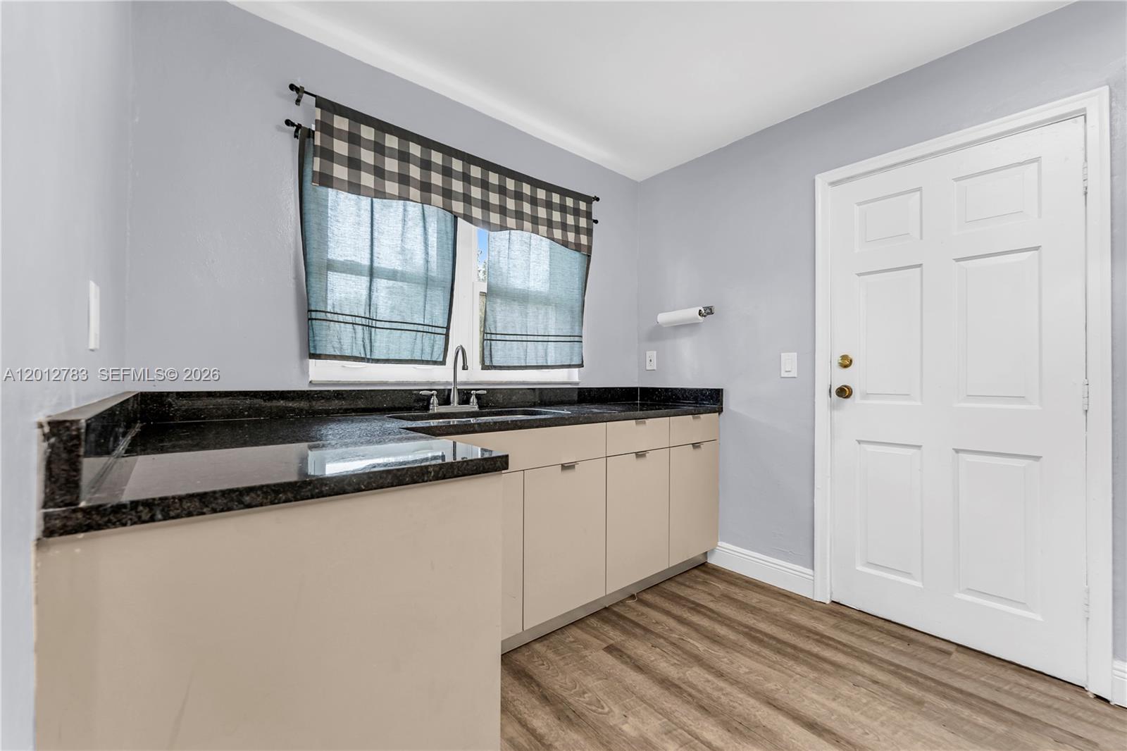 AIRLINE ESTATES UNIT 1 - Residential