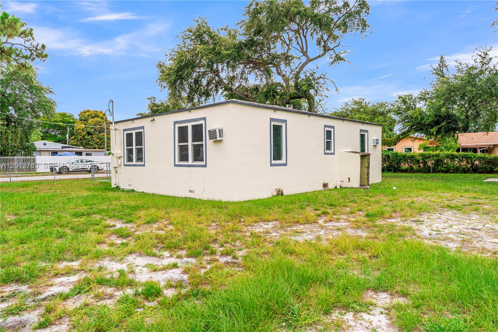 AIRLINE ESTATES UNIT 1 - Residential